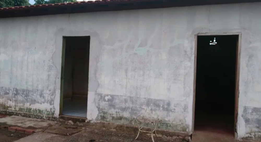 Casa onde foi o crime em Formoso do Araguaia — Foto: Reprodução/TV Anhanguera